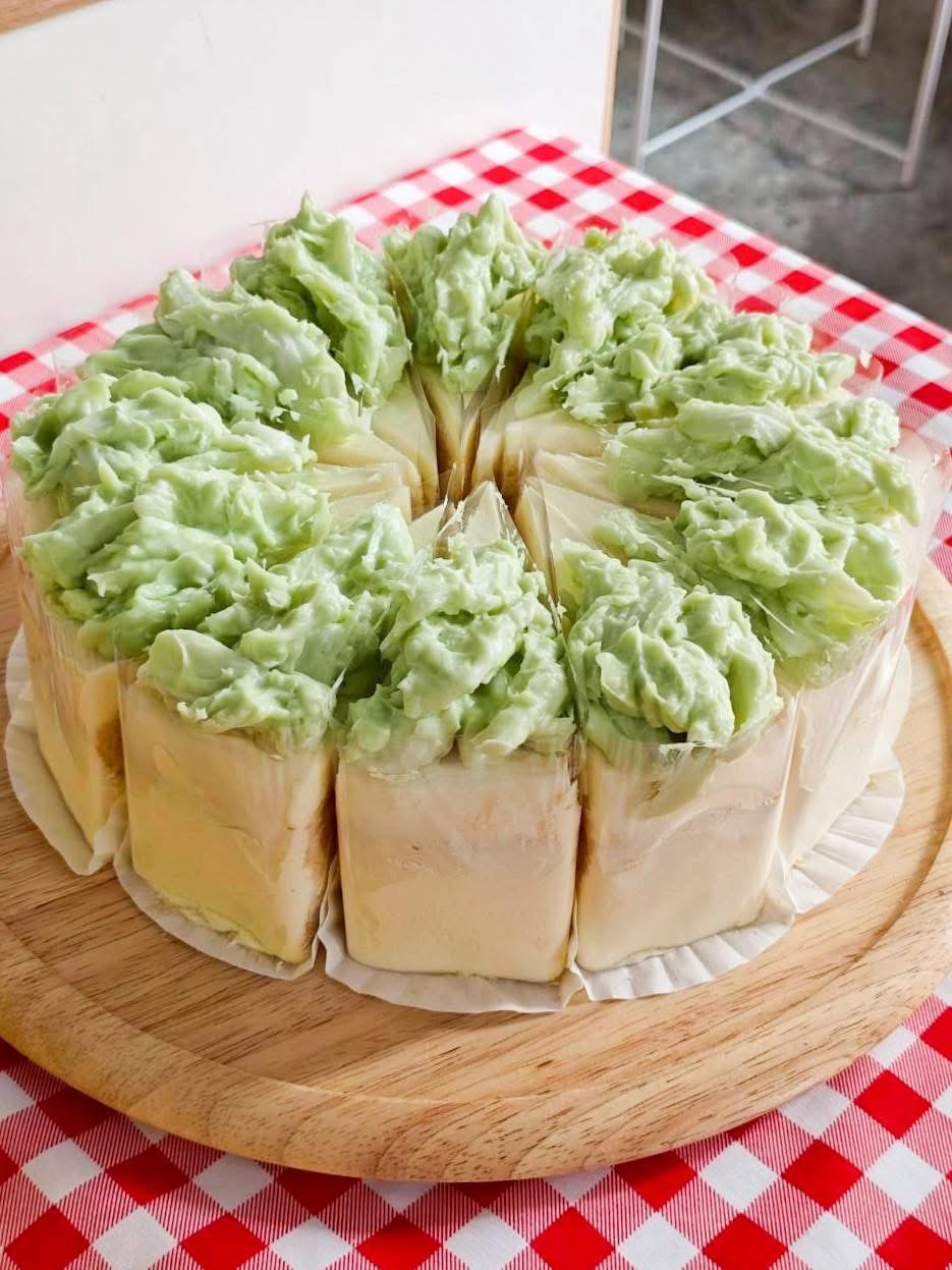 เค้กมะพร้าวอ่อนใบเตย