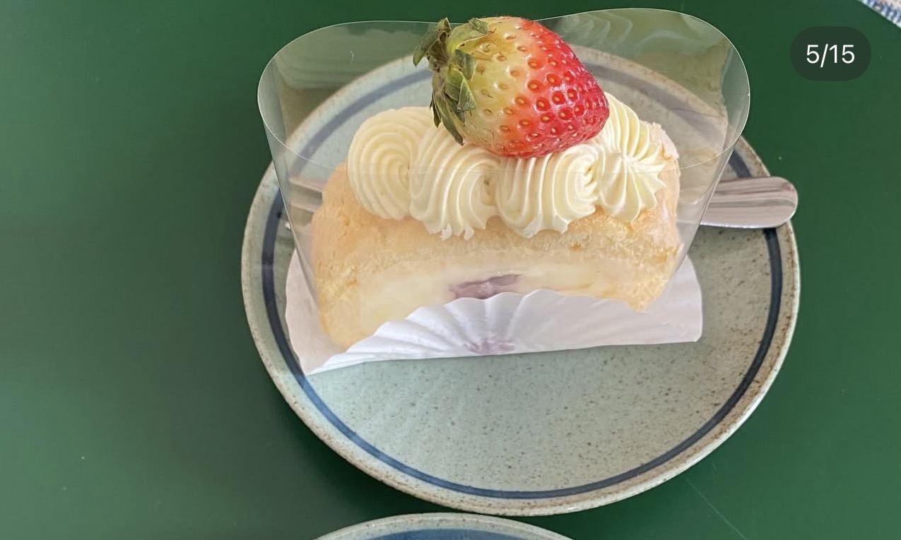 เลดี้ฟิงเกอร์สตอเบอรี่โรล